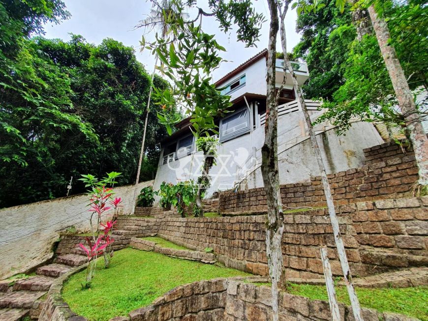 Sobrado à venda, com 05 dormitorios e 759m² de terreno, Massaguaçu, Litoral Norte Caraguatatuba, S