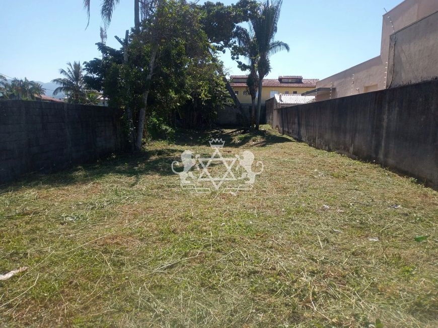 Terreno de 500m² à venda, a 200m da praia, Jardim Britânia, Caraguatatuba, SP