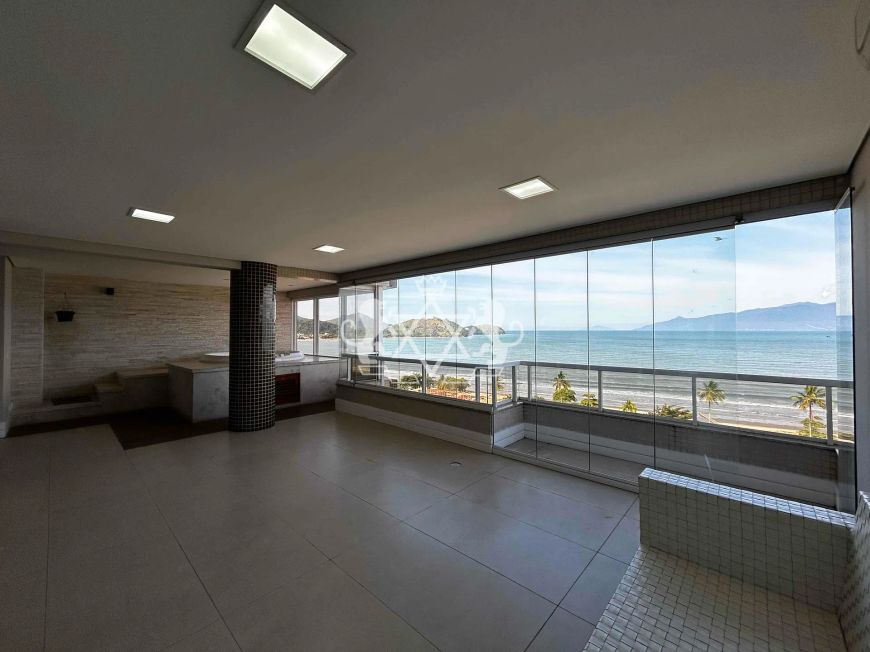 APARTAMENTO Á VENDA, FRENTE MAR, COM 4 SUÍTES E 3 VAGAS DE GARAGEM, 270 M² ÁREA UTIL, LOCALIZAÇÃO