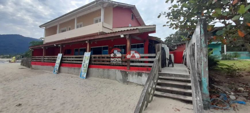 Sobrado e Restaurante Deck