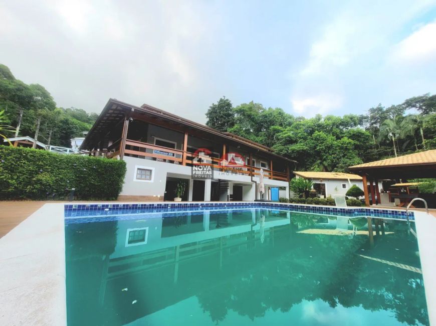 Casa no Condomínio Park Imperial em Caraguatatuba