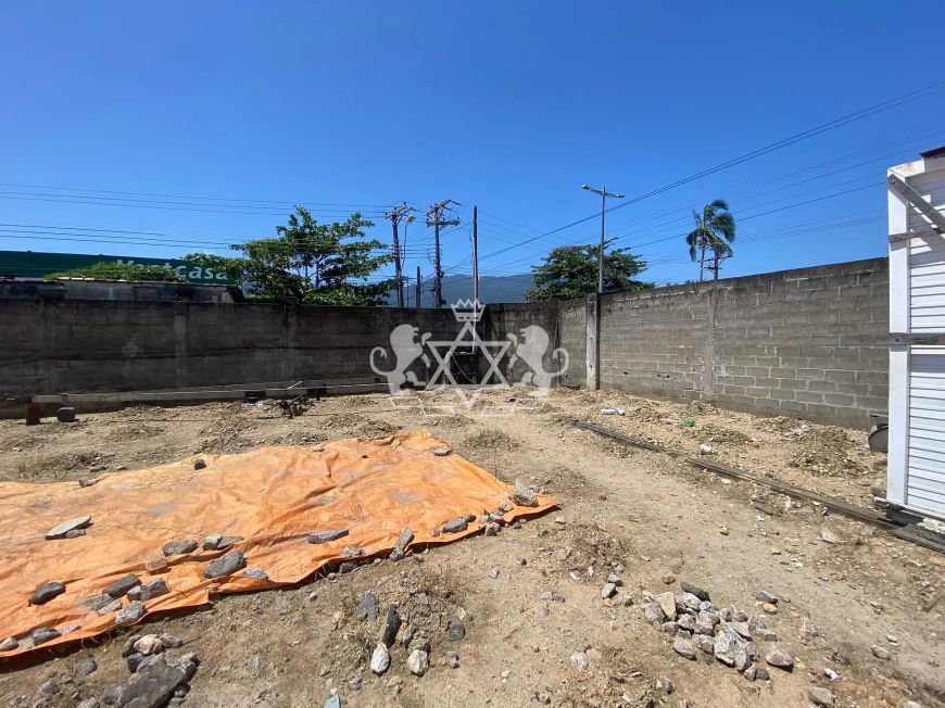 Área à venda com rampa para Embarcação localizado no Porto Novo, Caraguatatuba, SP
