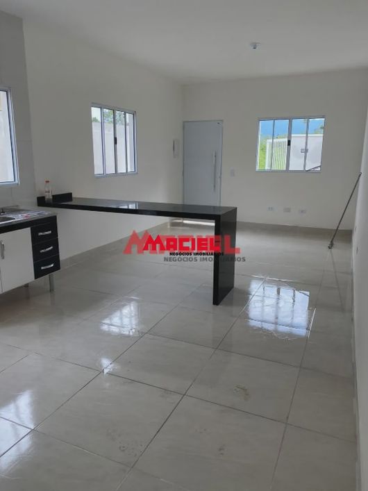 Casa Padrão em Caraguatatuba