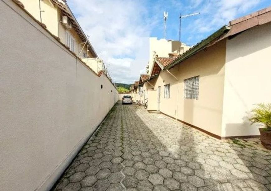 Casa/ condomínio / Vilagio 2 quartos Martim de Sá - Caraguatatuba - SP