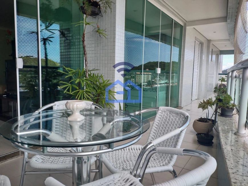 Apartamento frente mar à venda no bairro do Sumaré em Caraguatatuba, SP - 4 dormitórios, sendo 2 su