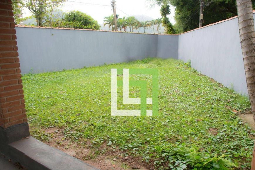Sobrado com 4 dormitórios à venda, 114 m² por R$ 750.000,00 - Martim de Sá - Caraguatatuba/SP