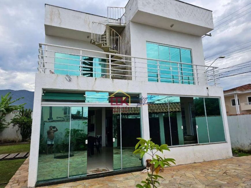 Sobrado com 4 dormitórios à venda, 220 m² por R$ 1.350.000 - Massaguaçu - Caraguatatuba/SP