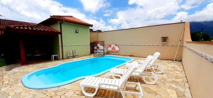 Encantadora Casa de Praia com jardim, lazer, piscina, e Sustentabilidade e Conforto a 350m da Praia