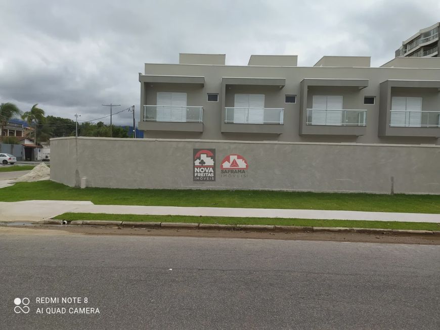 Casa Sobrado Condomínio em Caraguatatuba