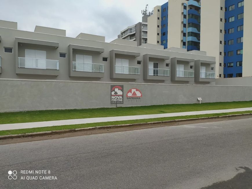 Casa Sobrado Condomínio em Caraguatatuba