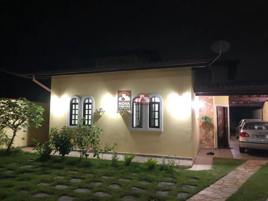 Casa com edicula em Caraguatatuba