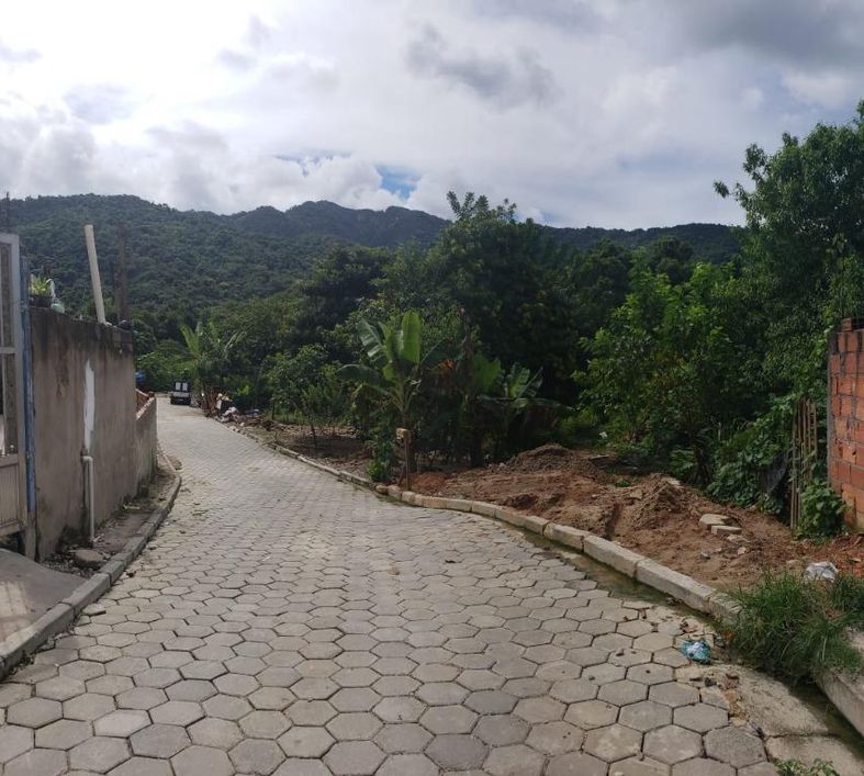 Terreno 787m2 - Rio do Ouro