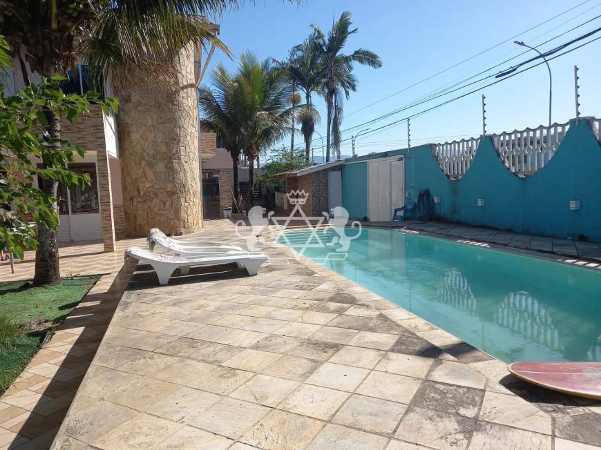Casa à Beira-Mar no Jardim Britânia, Caraguatatuba/SP - Não perca essa oportunidade!