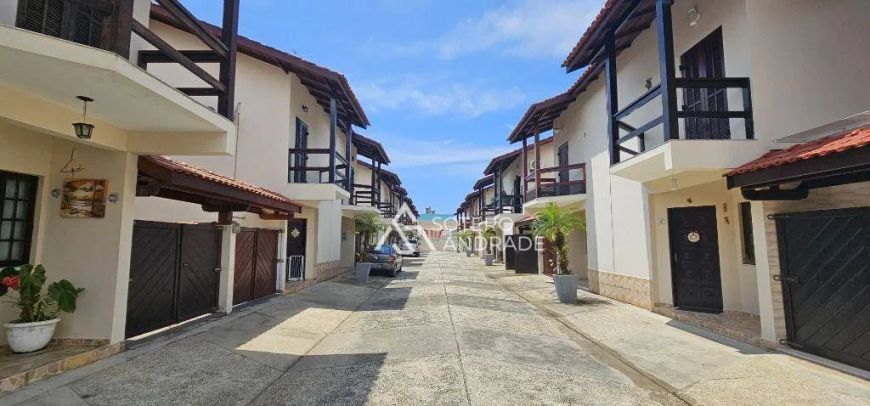 Lindo residencial com localização privilegiada na praia Massaguaçu