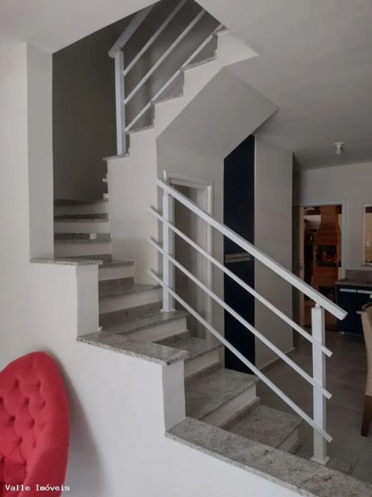 Casa para Venda em Caraguatatuba, Balneário Gardem Mar, 2 dormitórios, 2 suítes, 1 banheiro, 2 vagas