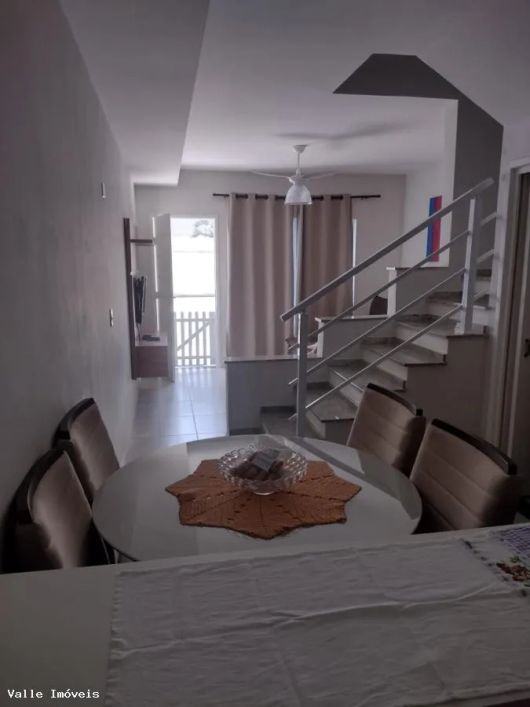 Casa para Venda em Caraguatatuba, Balneário Gardem Mar, 2 dormitórios, 2 suítes, 1 banheiro, 2 vagas