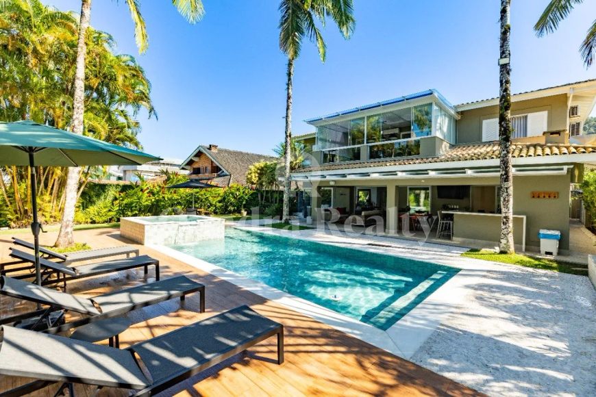 Casa com projeto Anna Longhi