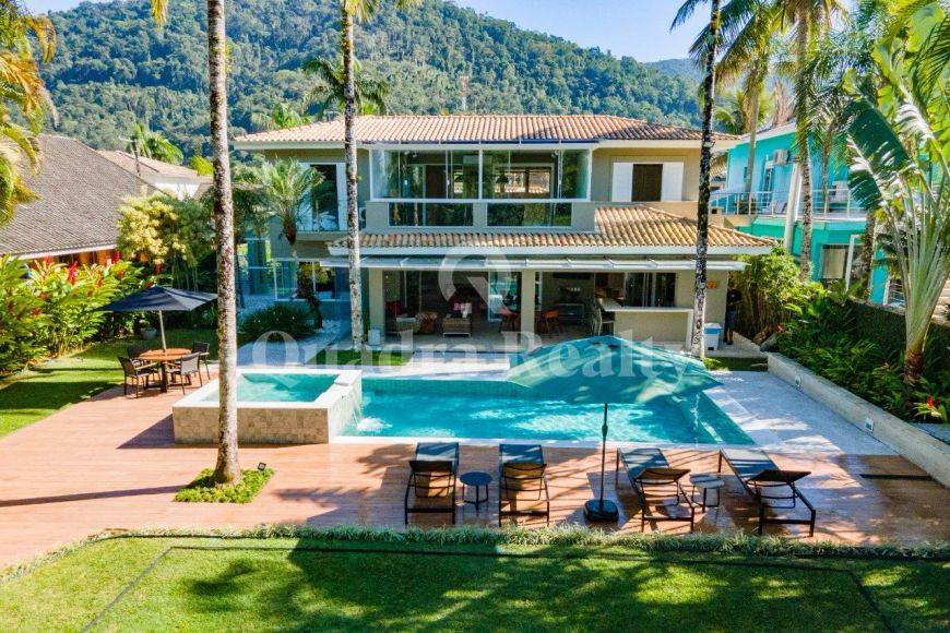 Casa com projeto Anna Longhi