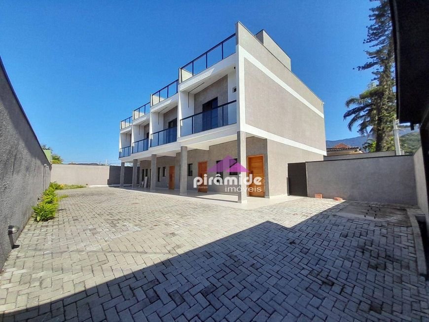 OPORTUNIDADE na Praia do Massaguaçu, casa NOVA com 2 dormitórios / 2 SUÍTES /varanda e terraço à ven