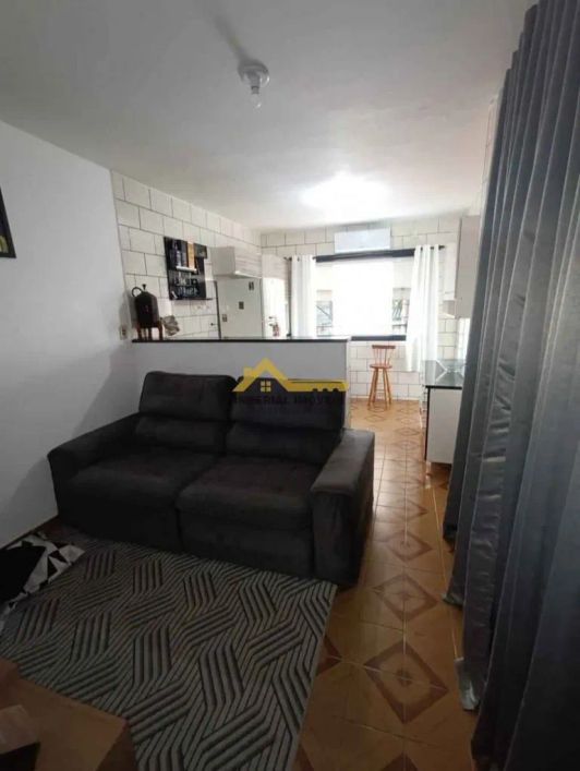 À VENDA - SOBRADO COM PONTO COMERCIAL NO BAIRRO TINGA - CARAGUATATUBA/ SP