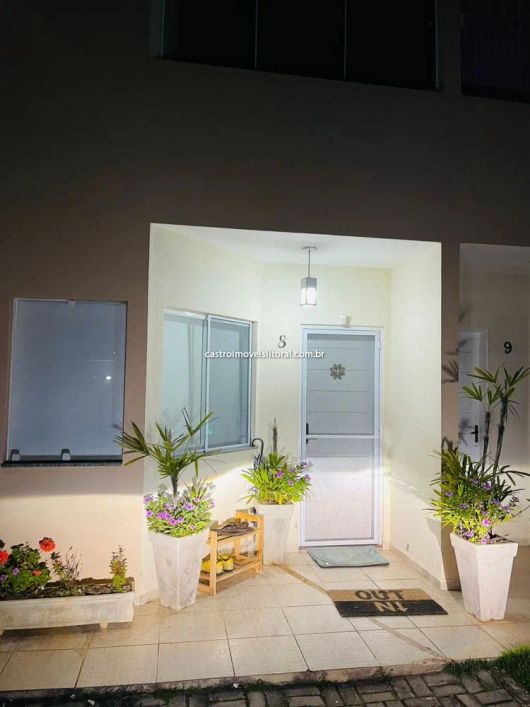 Casa à venda em condomínio
