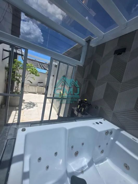 Sobrado para Venda em Caraguatatuba, Balneário Mar Azul, 2 dormitórios, 2 suítes, 3 banheiros, 2 vag