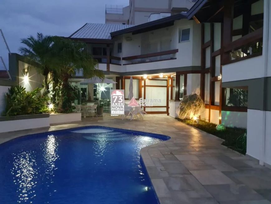 linda casa alto padrão