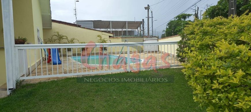 VENDE-SE | CASA TÉRREA DE ESQUINA | PONTAL SANTA MARINA.