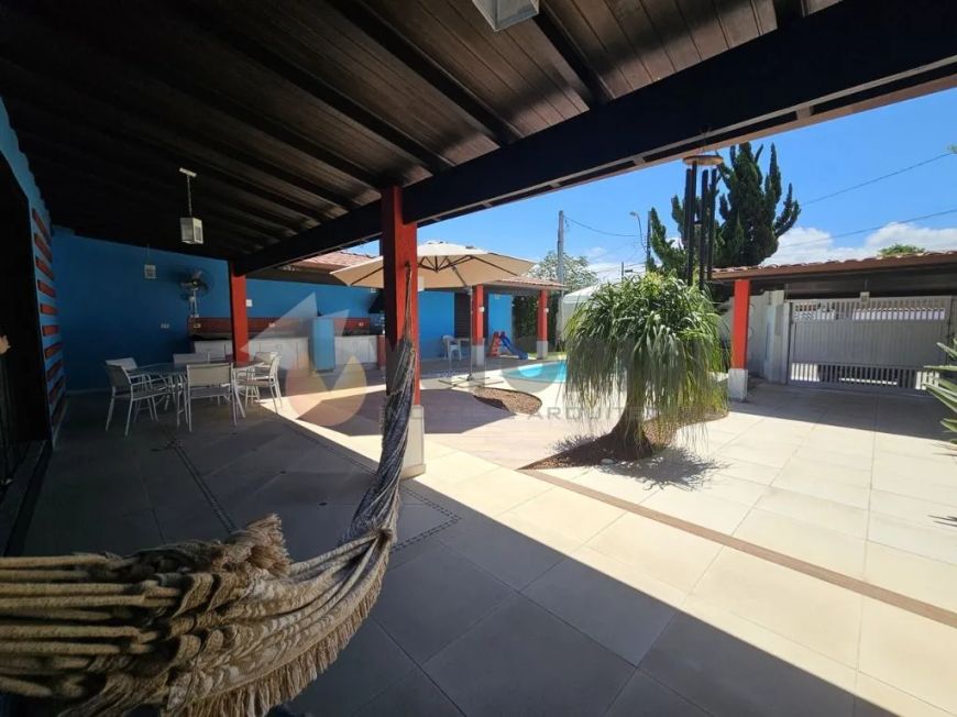Casa com 3 dormitórios à venda, 335 m² por R$ 1.100.000 - Pontal de Santa Marina - Caraguatatuba/SP