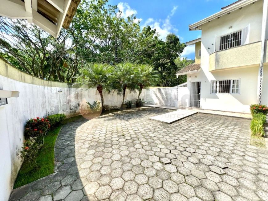 Sobrado com 2 dormitórios à venda, 75 m² por R$ 420.000,00 - Cidade Jardim - Caraguatatuba/SP