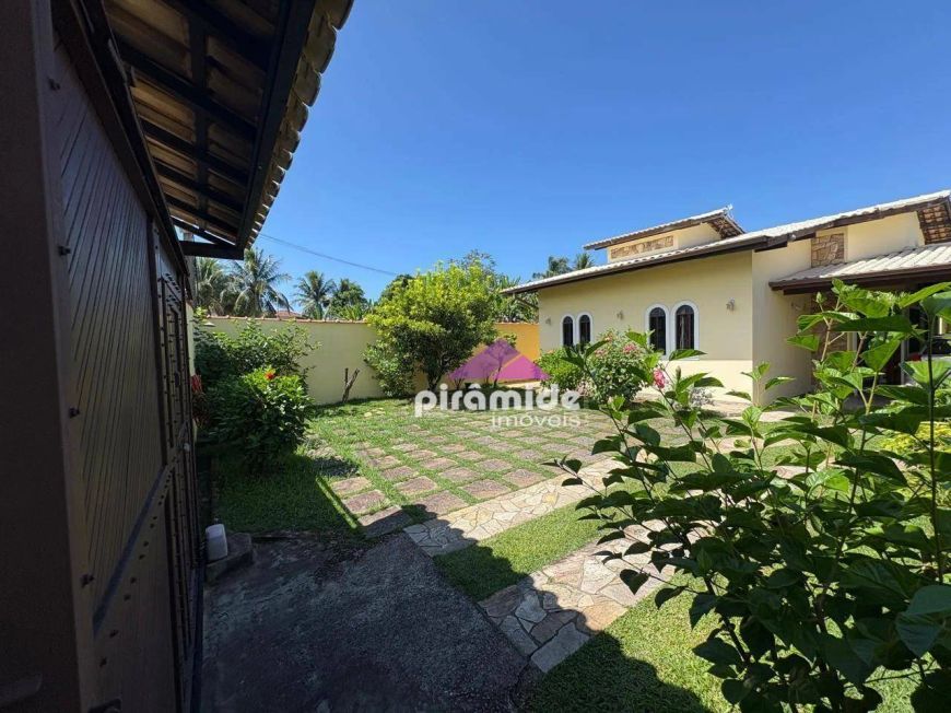 Casa com 2 dormitórios à venda, 214 m² por R$ 900.000,00 - Jardim Britânia - Caraguatatuba/SP