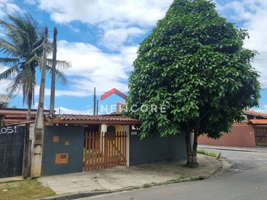 Casa em Avenida Alice Arouca - Balneário Recanto do Sol - Caraguatatuba/SP