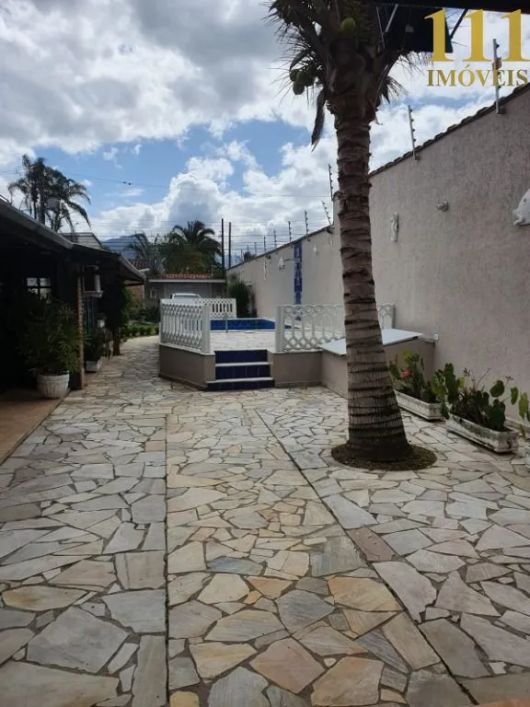 Residência Casa grande pousada em Caraguá