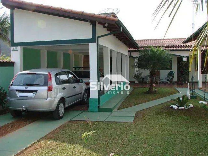 Casa com 3 dormitórios à venda, 120 m² por R$ 700.000,00 - Sumaré - Caraguatatuba/SP