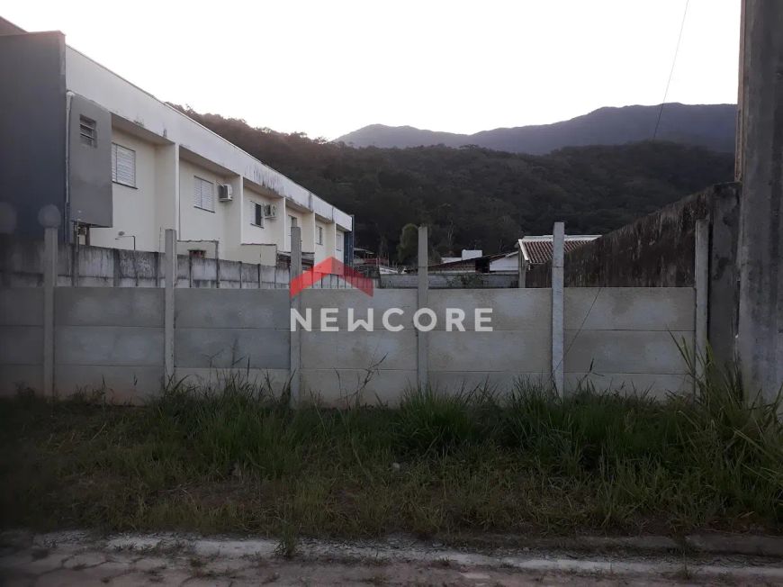 Lote em Rua Urias de Oliveira Macedo - Jardim do Sol - Caraguatatuba/SP
