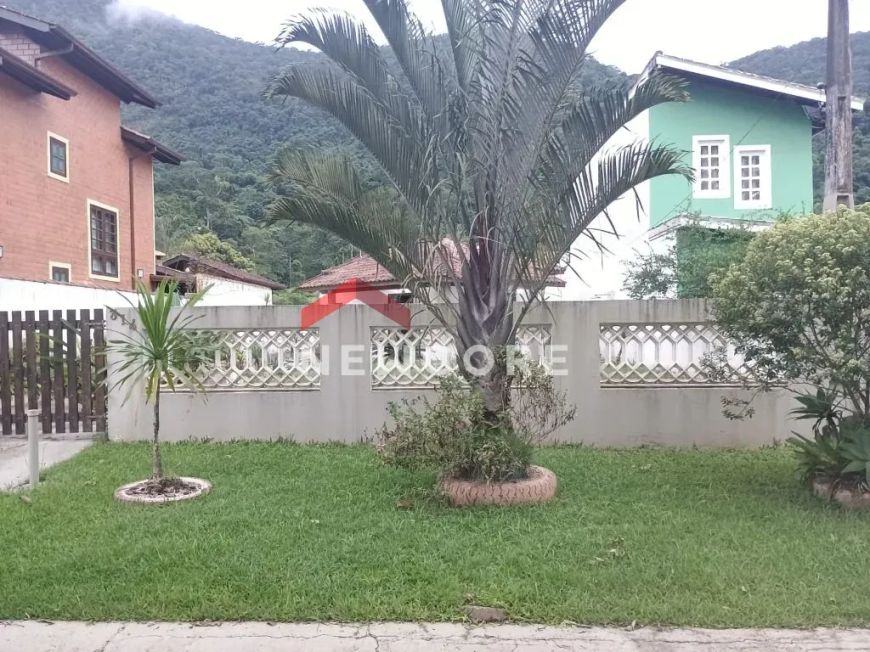 Casa de condomínio em Rua Frade - Mar Verde II - Caraguatatuba/SP