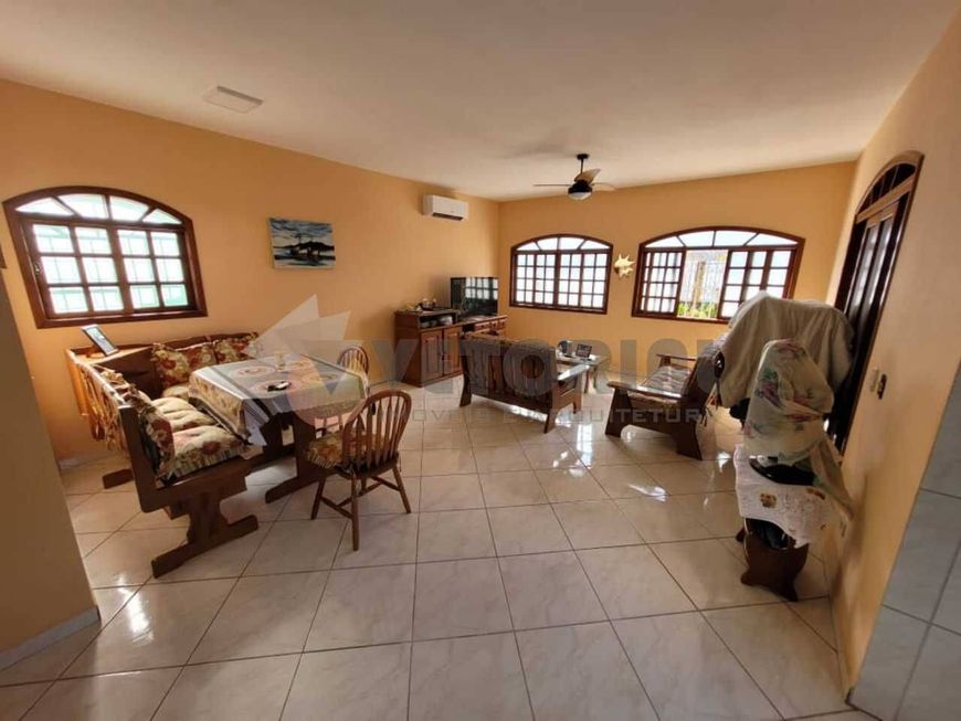 Casa com 3 dormitórios à venda, 125 m² por R$ 590.000,00 - Balneário dos Golfinhos - Caraguatatuba/S