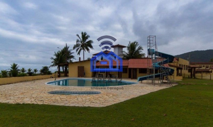 Pousada Pé na Areia à venda no bairro Capricórnio com 12 suítes, piscinas, varanda - próximo da pra