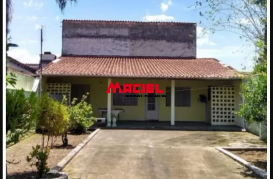 Casa Padrão em Caraguatatuba