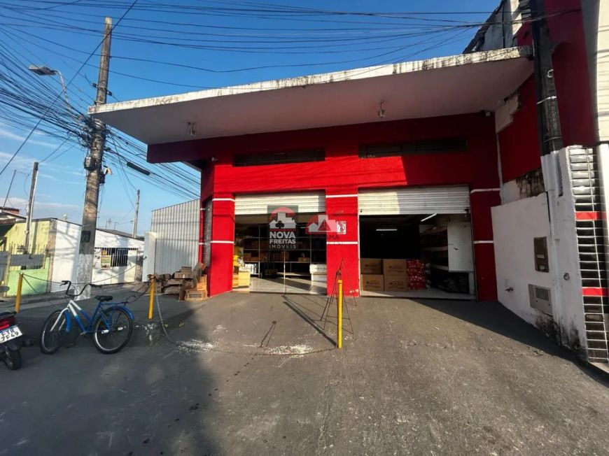 GRANDE OPORTUNIDADE - PRÉDIO COMERCIAL MUITO BEM LOCALIZADO NO BAIRRO POIARES!!.
