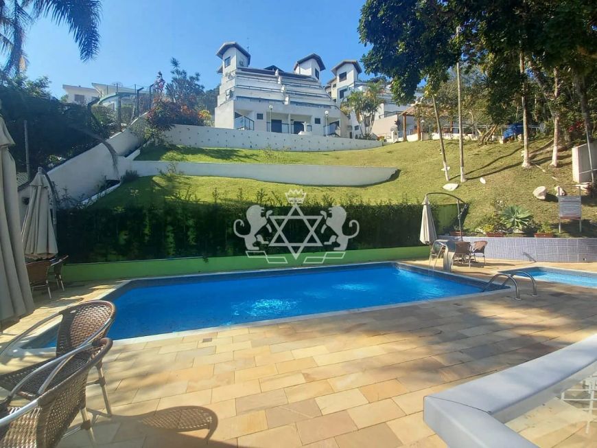 Apartamento c/2 dormitórios, pé na areia à venda na Martim de sá, Caraguatatuba SP.