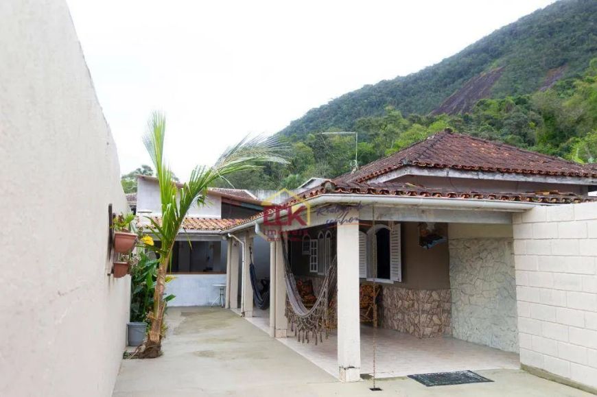 Casa com 3 dormitórios à venda, 160 m² por R$ 480.000 - Sumaré - Caraguatatuba/SP