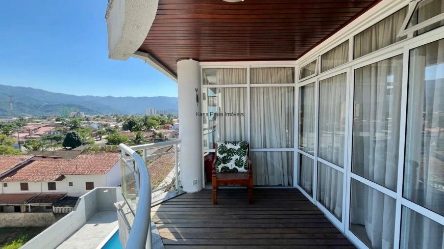 Lindo Apartamento edifício frente Mar