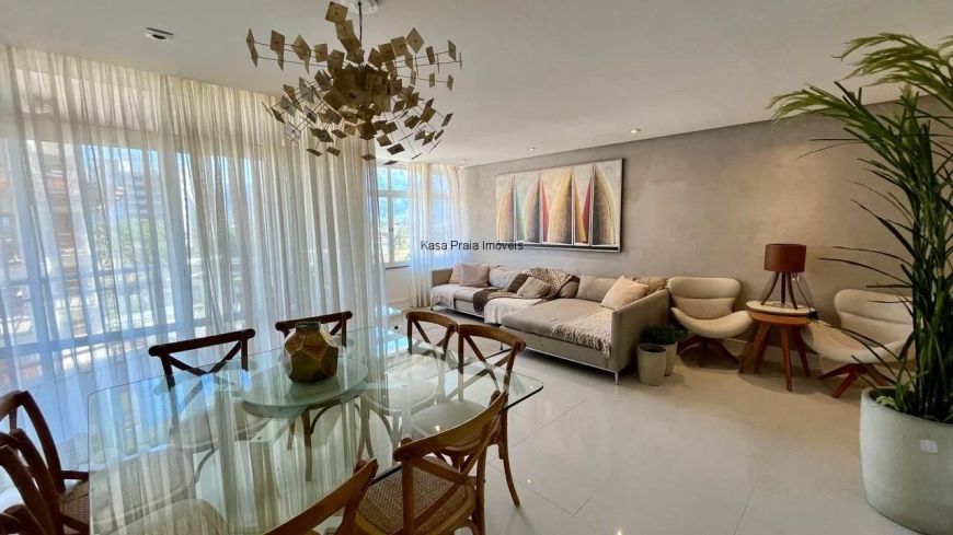 Lindo Apartamento edifício frente Mar