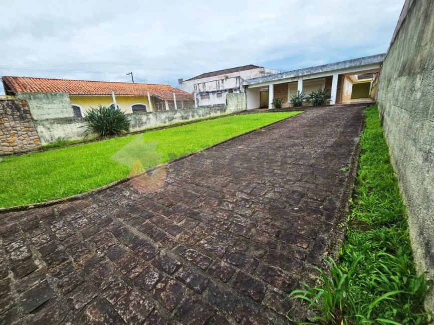 Casa com 3 dormitórios à venda, 210 m² por R$ 620.000,00 - Praia das Palmeiras - Caraguatatuba/SP