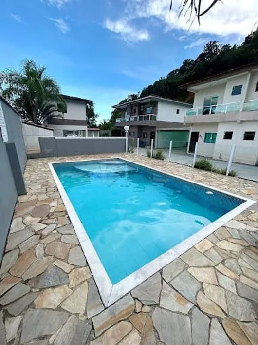 Casa à venda 3 Quartos, 1 Suite, 76M², Massaguaçu. Preço abaixo do mercado, com piscina no condomín
