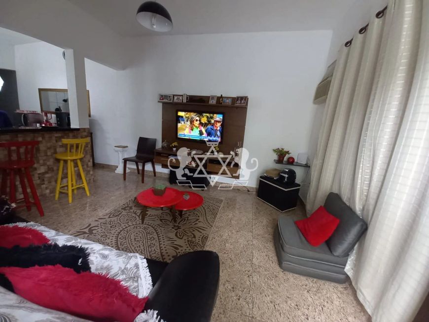 EXCELENTE CASA À VENDA | TERRENO 125M² | NO BAIRRO BARRANCO ALTO| 2 DORMITÓRIOS | 1 VAGA |CARAGUATA