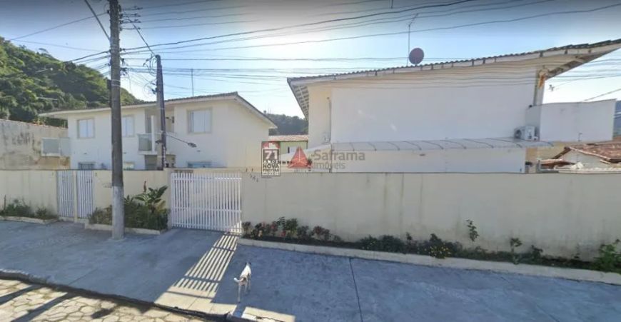 Lindo Sobrado em condomínio fechado na Martim de Sá.