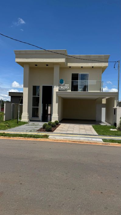 Oportunidade | Jardins Capri | Sobrado 5/4 sendo 3 suítes | Cozinha integrada | 4 vagas | 290m²