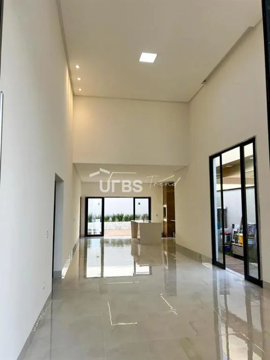 Jardim Veneza - Casa de Condomínio 4 quartos, sendo 4 suítes